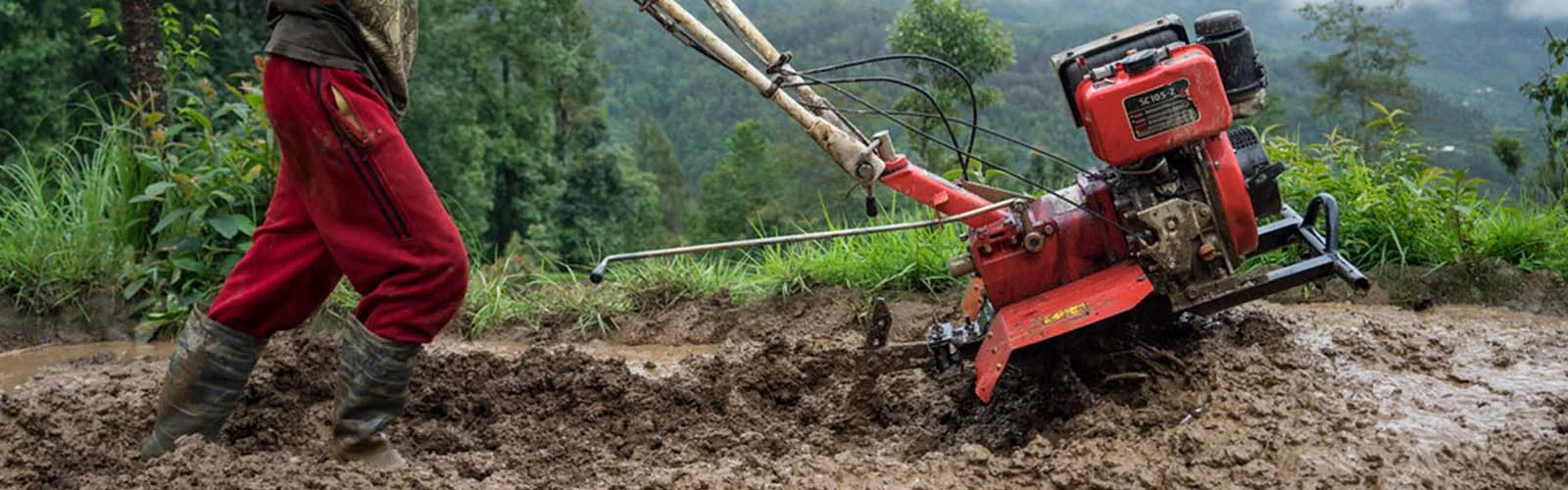 From Fields to Markets - The Role of Walking Tractors in Ghanas Agricultural Growth